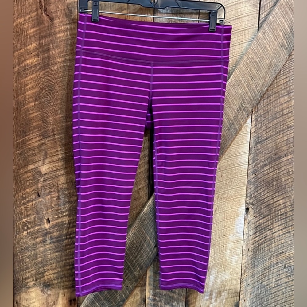 Athleta Womens Violet Purple Striped Workout Mid Rise Capri Cropped Leggings